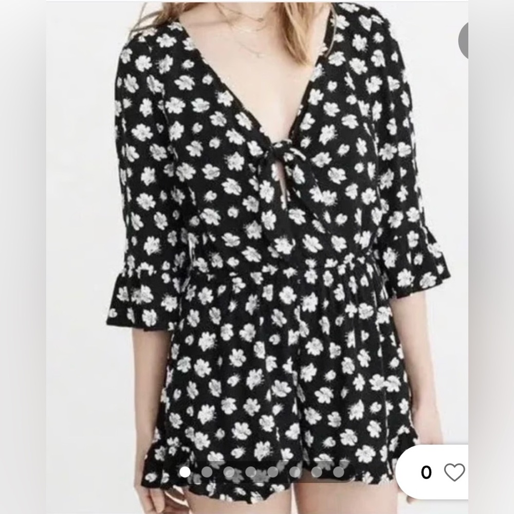 Abercrombie & Fitch Floral Romper XS Navy White Tie Front Boho